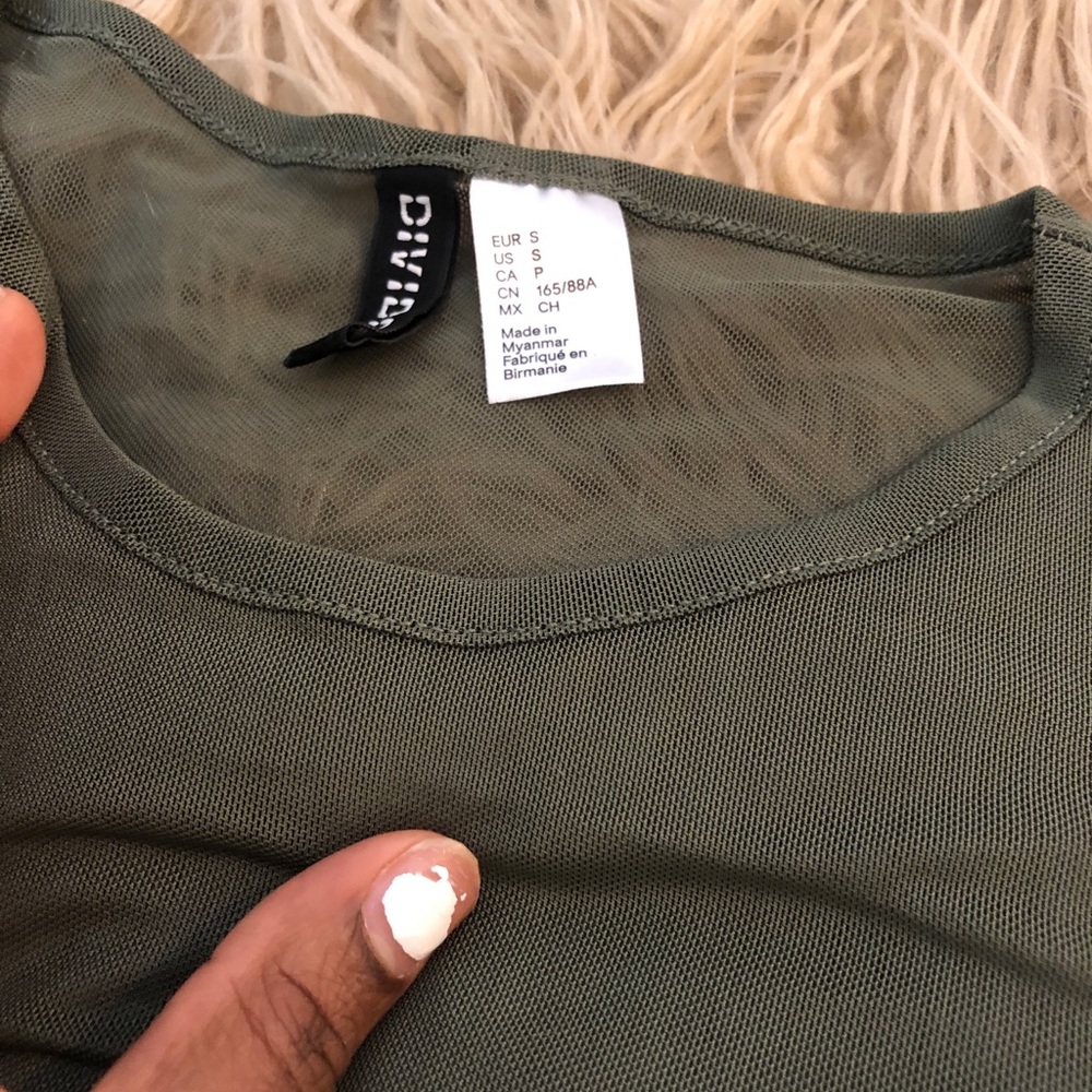 FOREST GREEN MESH TOP - Picture 2 of 4